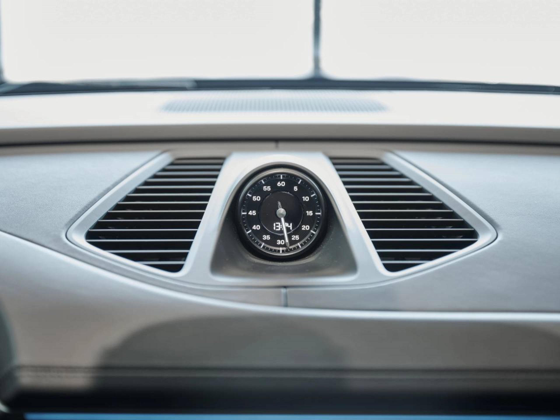 PORSCHE Macan 4-image-29