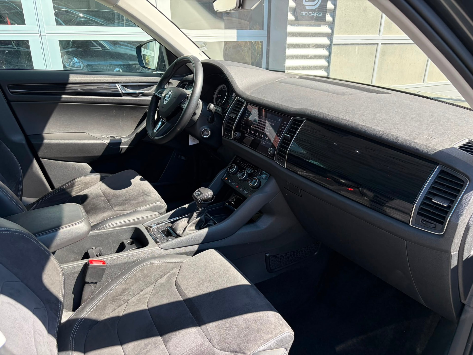 SKODA Kodiaq 2.0 TDI CR Style 4x4 DSG** 7 SITZE/ AHK 2000 Kg**-image-5