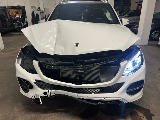 MERCEDES-BENZ GLE 350 d Executive 4Matic 9G-Tronic-image-5