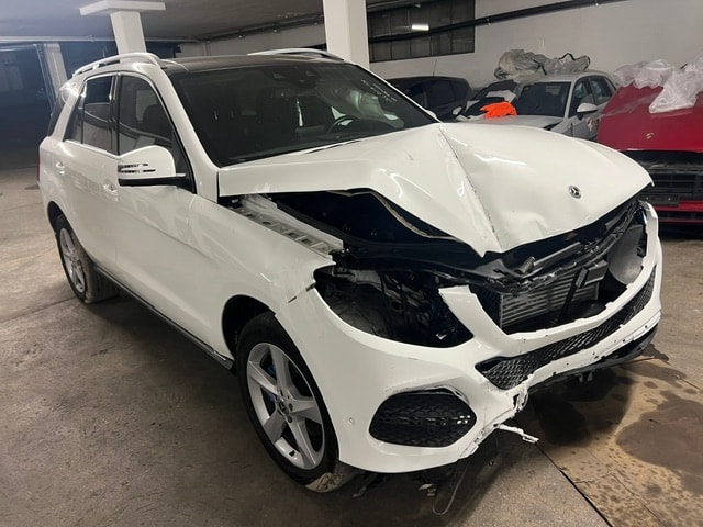 MERCEDES-BENZ GLE 350 d Executive 4Matic 9G-Tronic-image-11