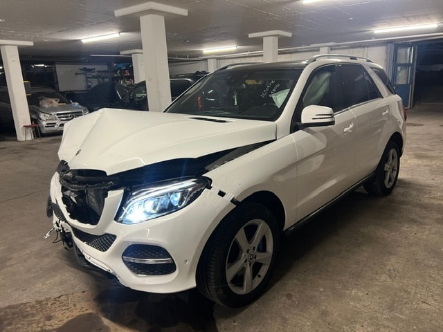 MERCEDES-BENZ GLE 350 d Executive 4Matic 9G-Tronic-image-4