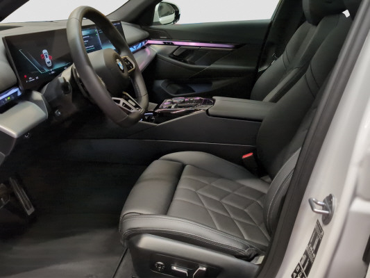 BMW 520d xDr 48V Tour M Sport-image-8