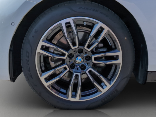 BMW 520d xDr 48V Tour M Sport-image-7