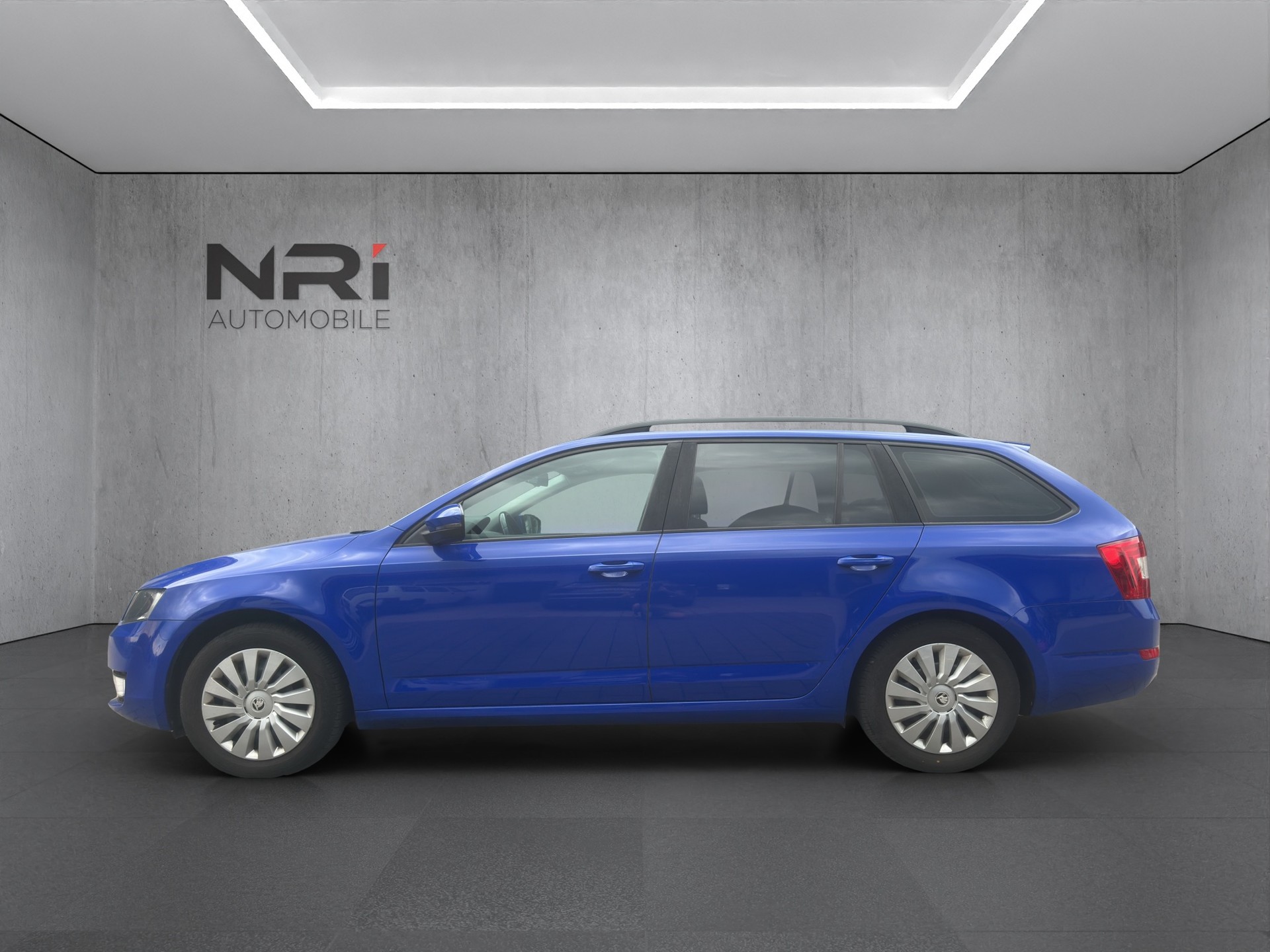SKODA Octavia Combi 1.6 TDI Active DSG-image-7
