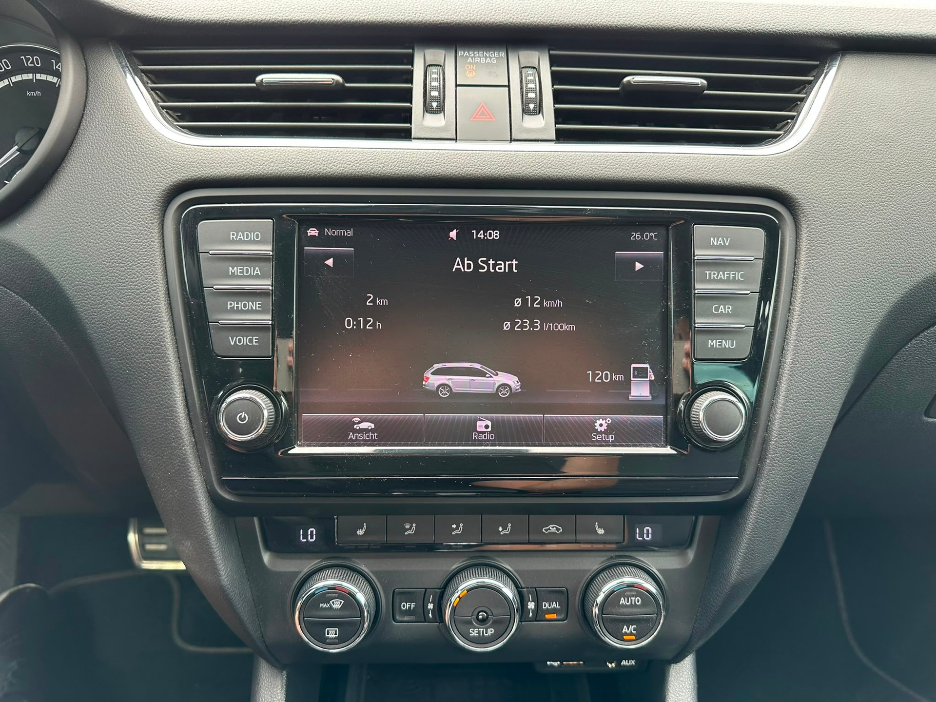 SKODA Octavia Combi 2.0 TSI RS DSG-image-20