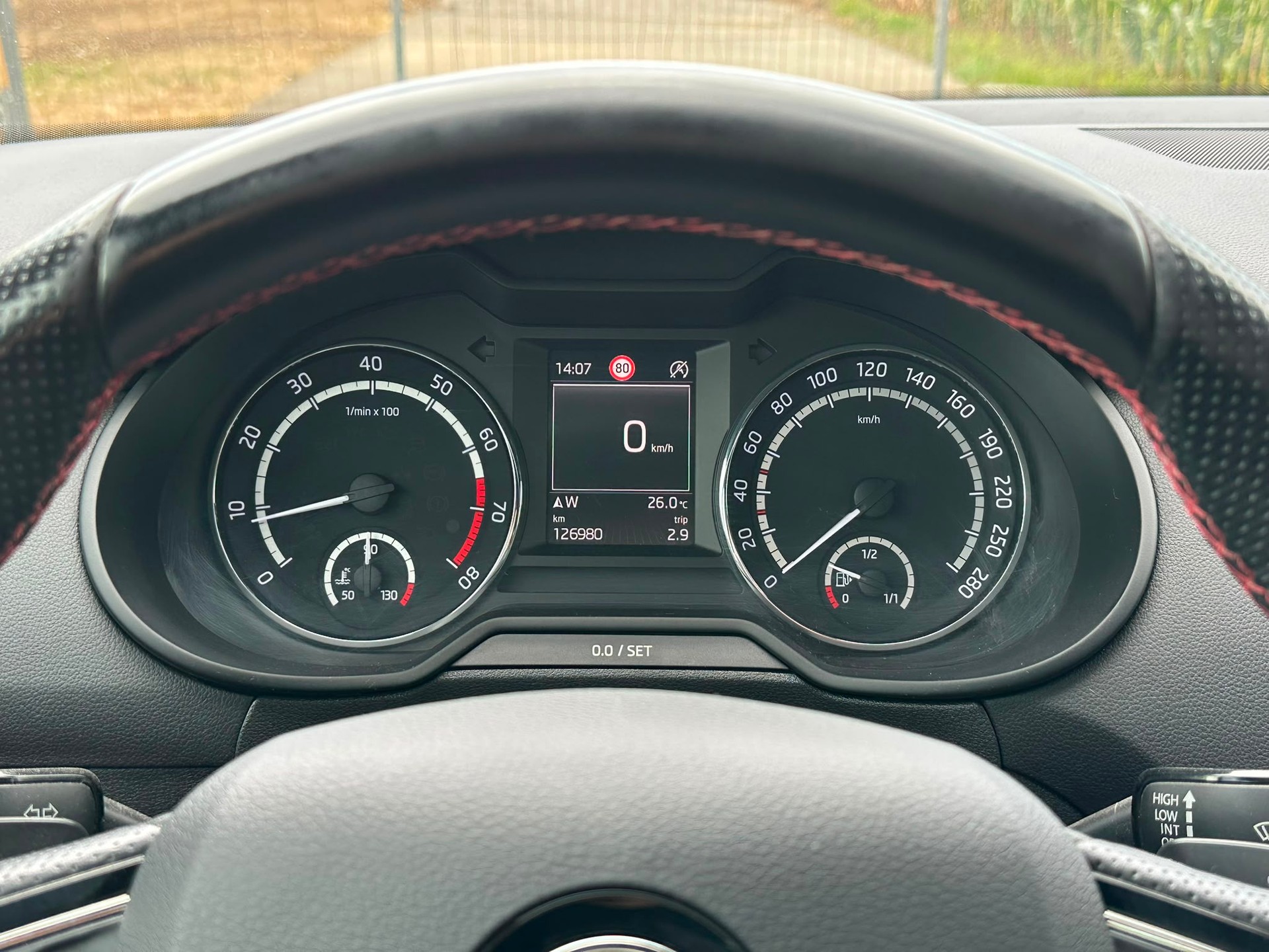 SKODA Octavia Combi 2.0 TSI RS DSG-image-16