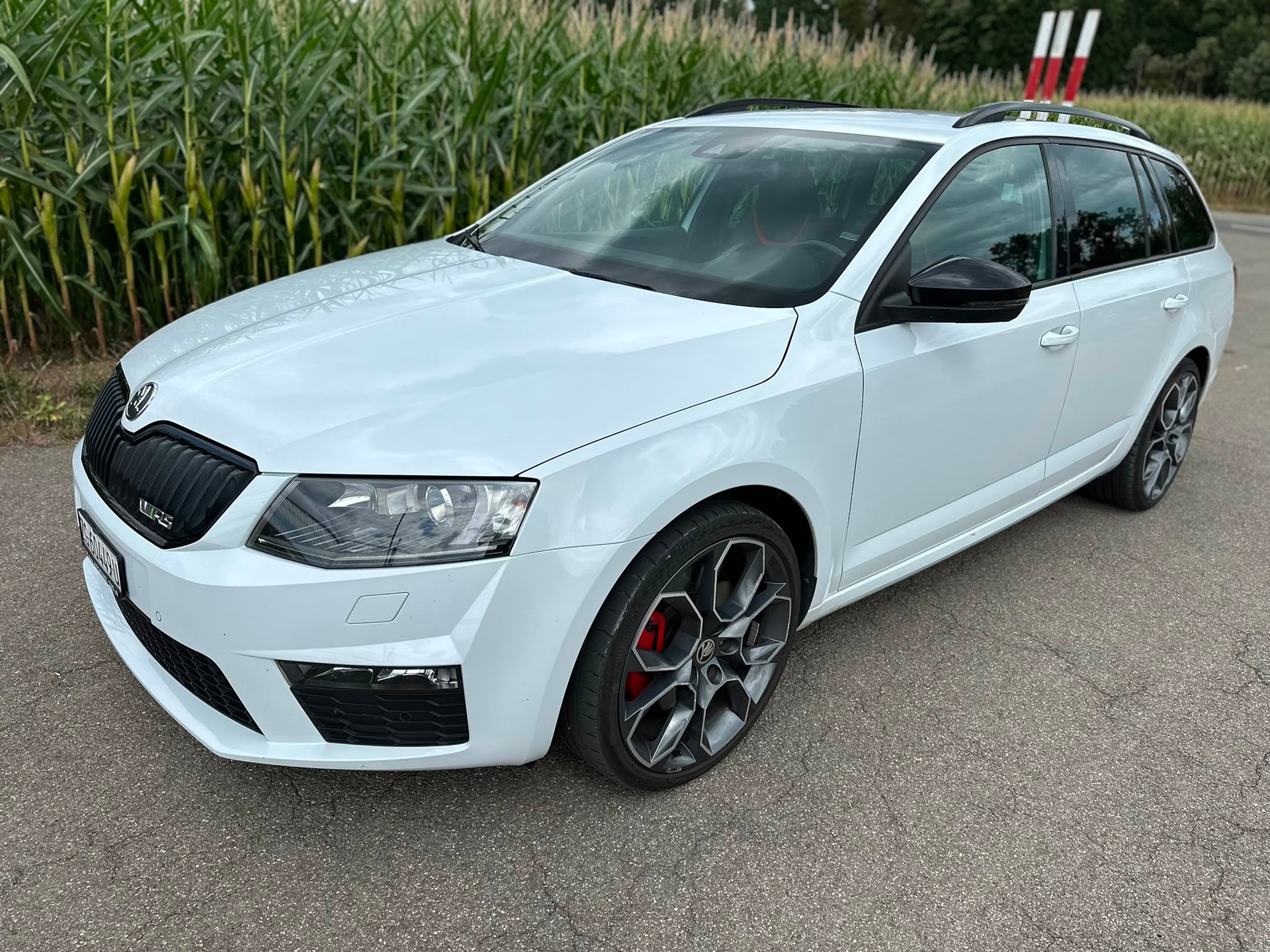 SKODA Octavia Combi 2.0 TSI RS DSG-image-1