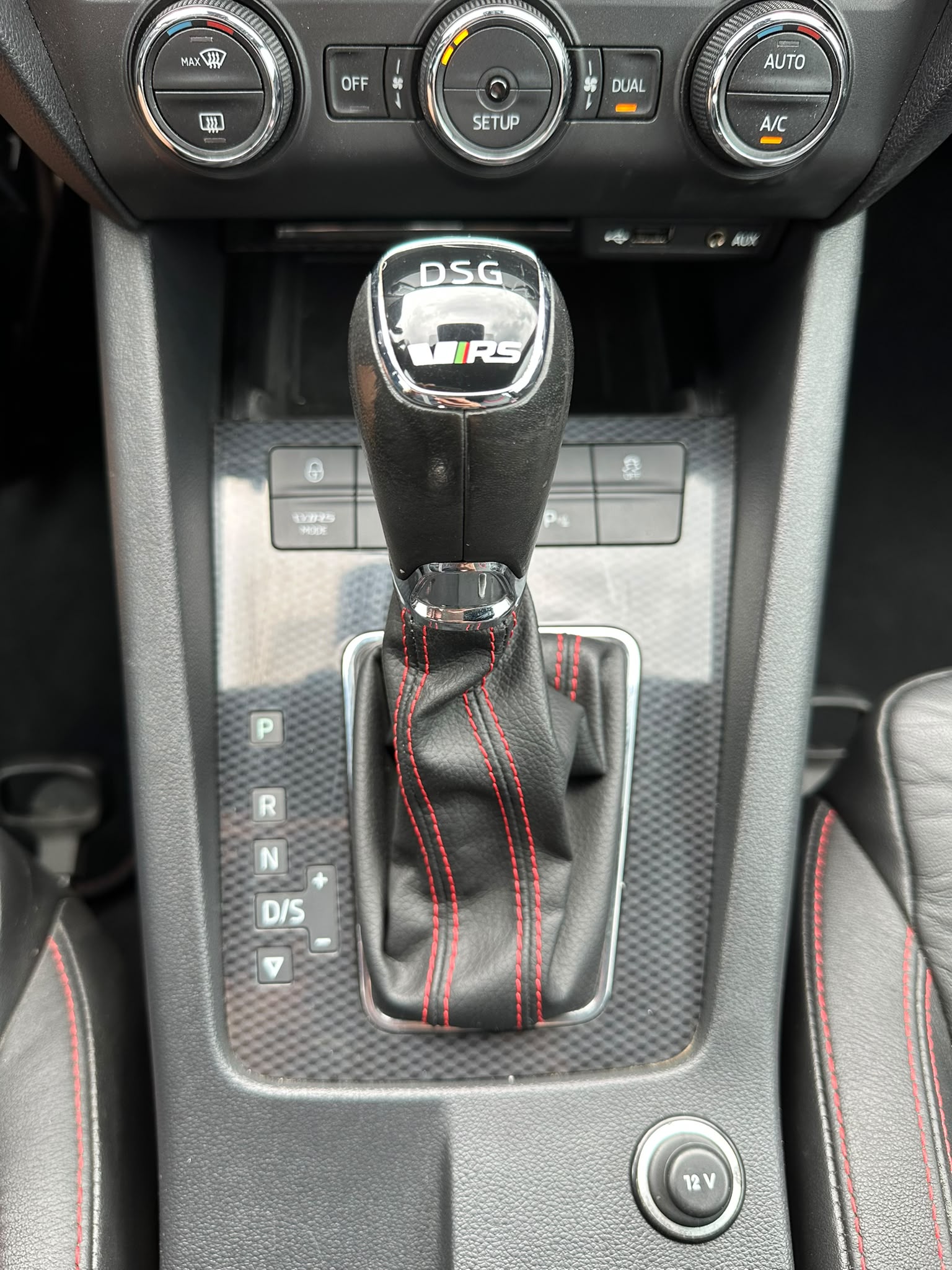 SKODA Octavia Combi 2.0 TSI RS DSG-image-23