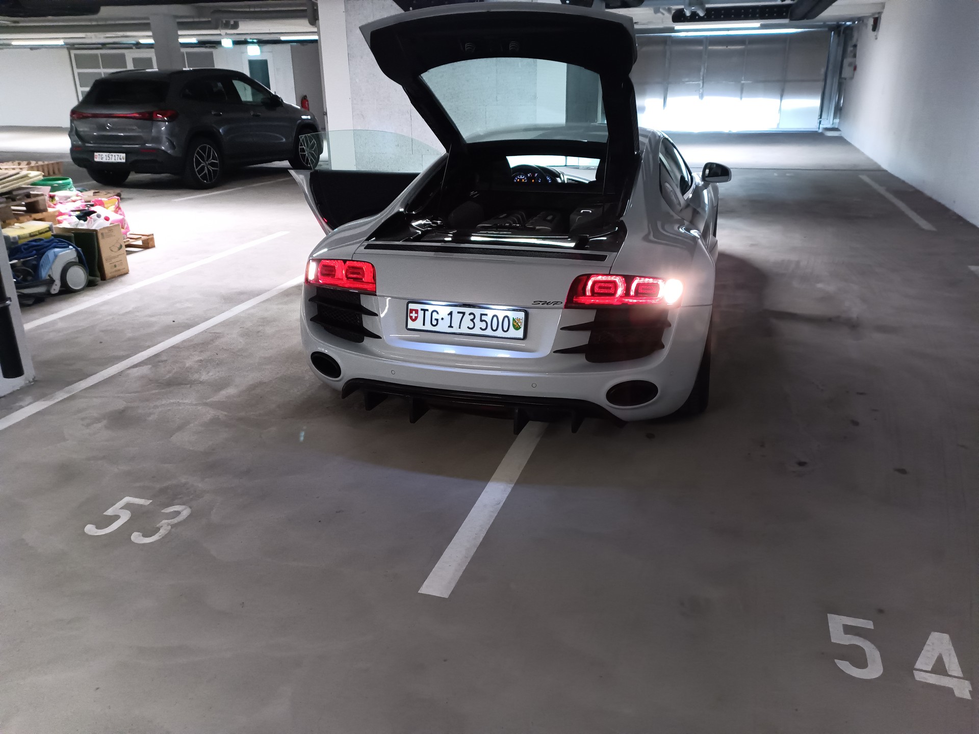 AUDI 5.2 FSI V10 quattro R-Tronic-image-9