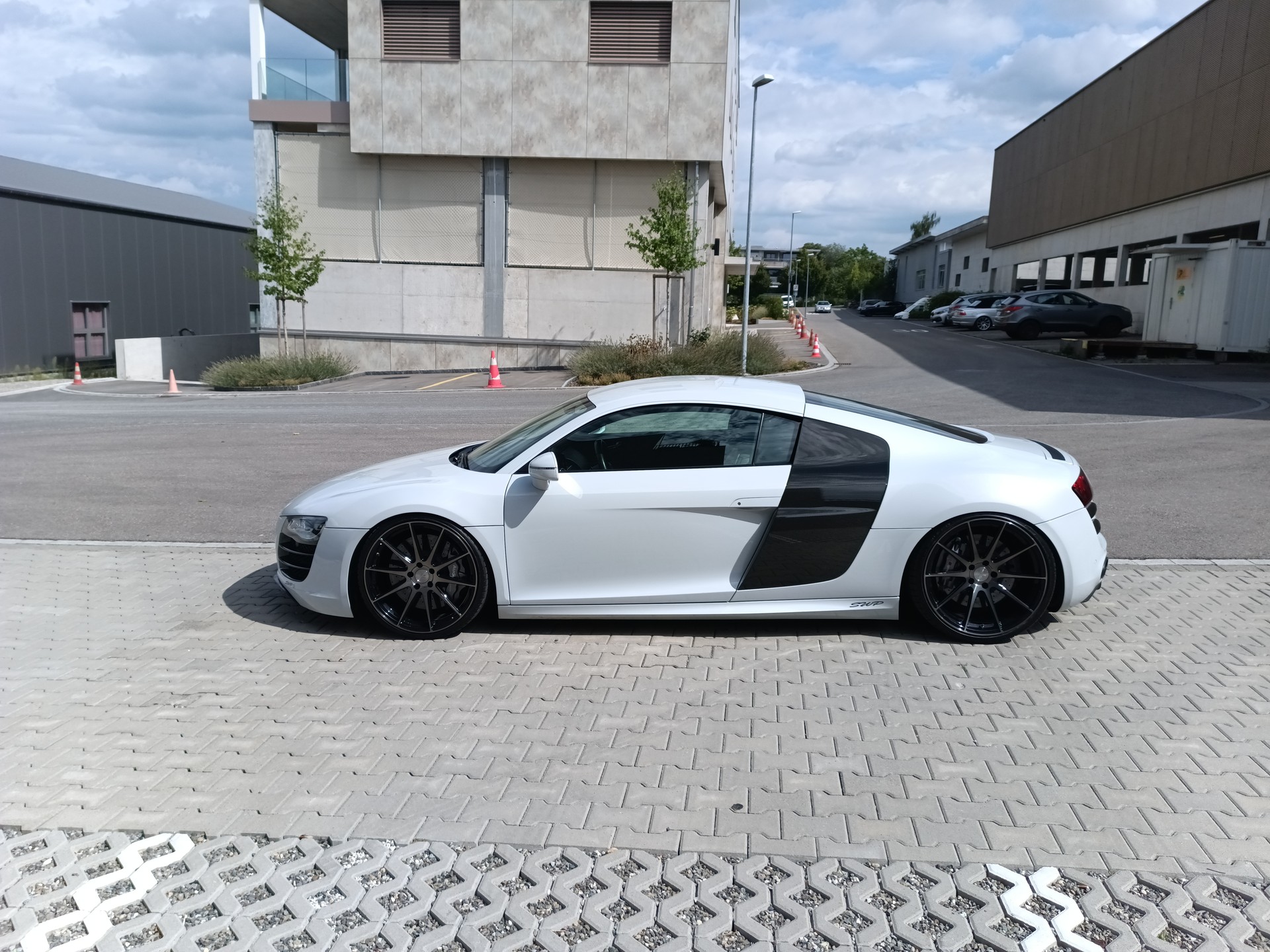 AUDI 5.2 FSI V10 quattro R-Tronic