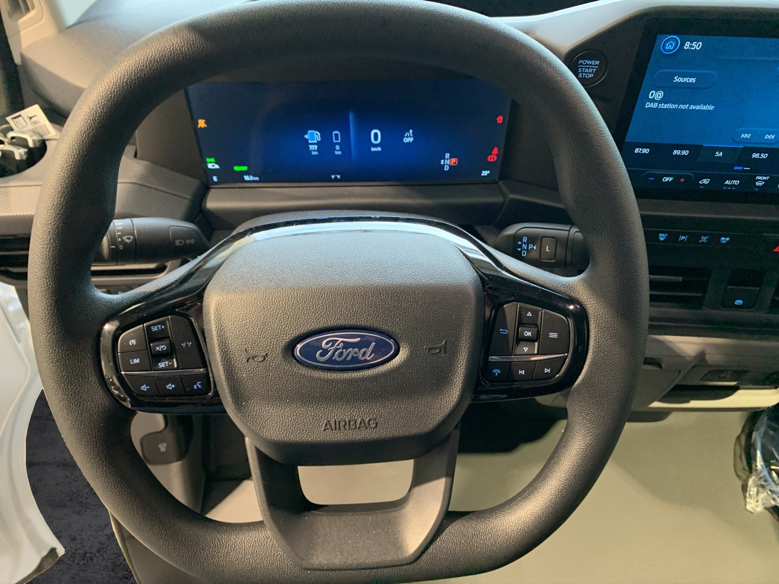 FORD Transit C Van 320 L1 2.5 Duratec 233 Trend PHEV-image-8