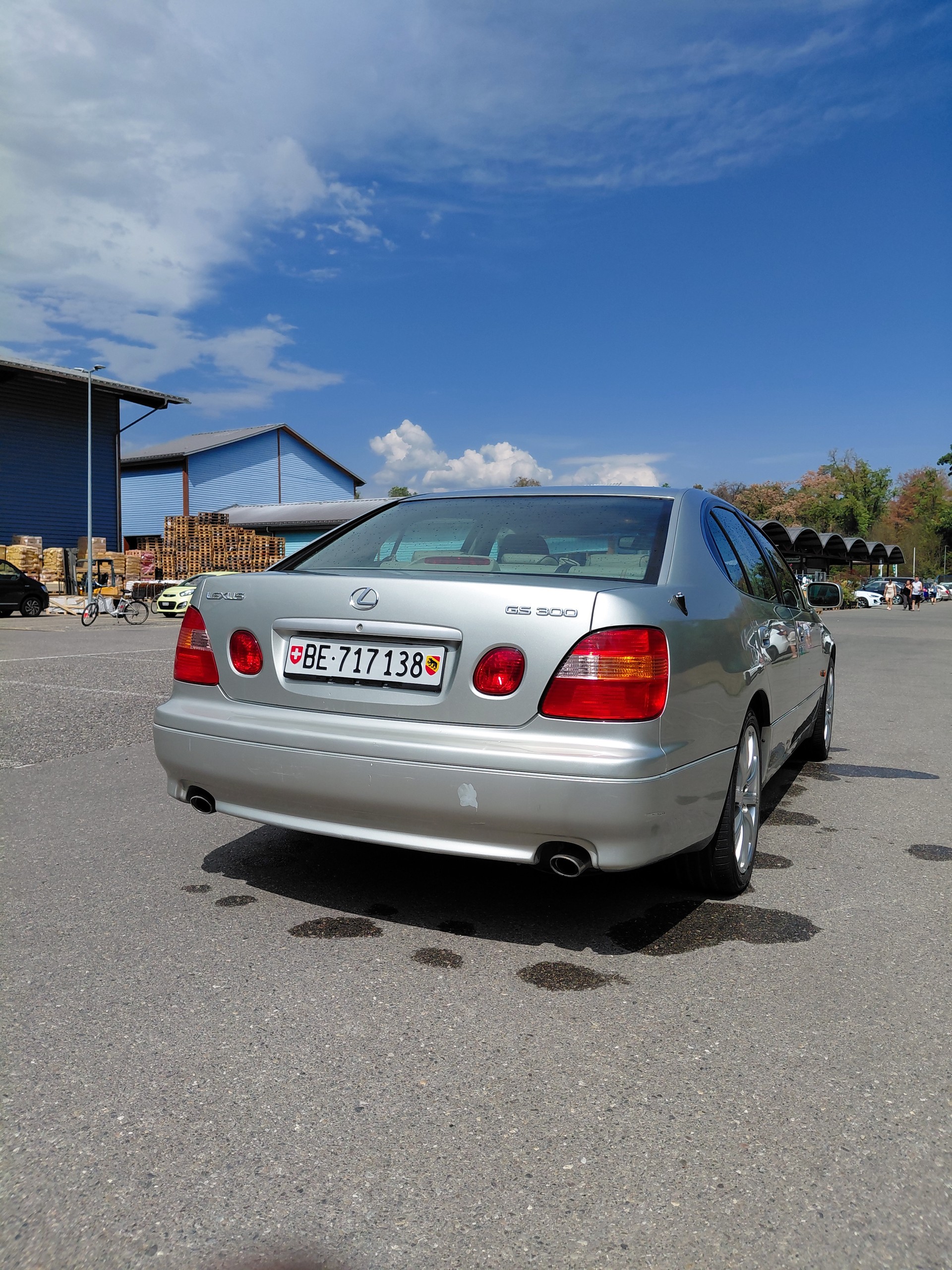 LEXUS 300-image-5