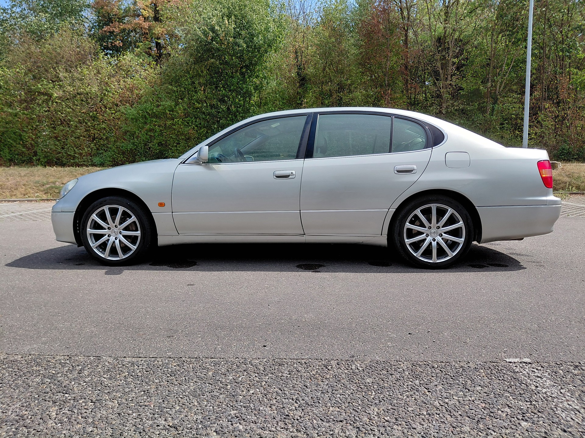 LEXUS 300-image-3