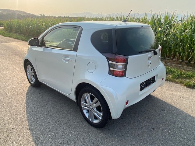 TOYOTA iQ 1.0 VVT-i Luna-image-2