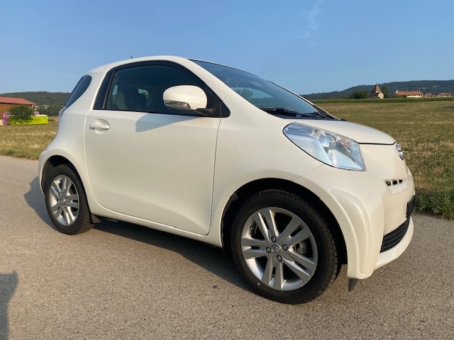 TOYOTA iQ 1.0 VVT-i Luna