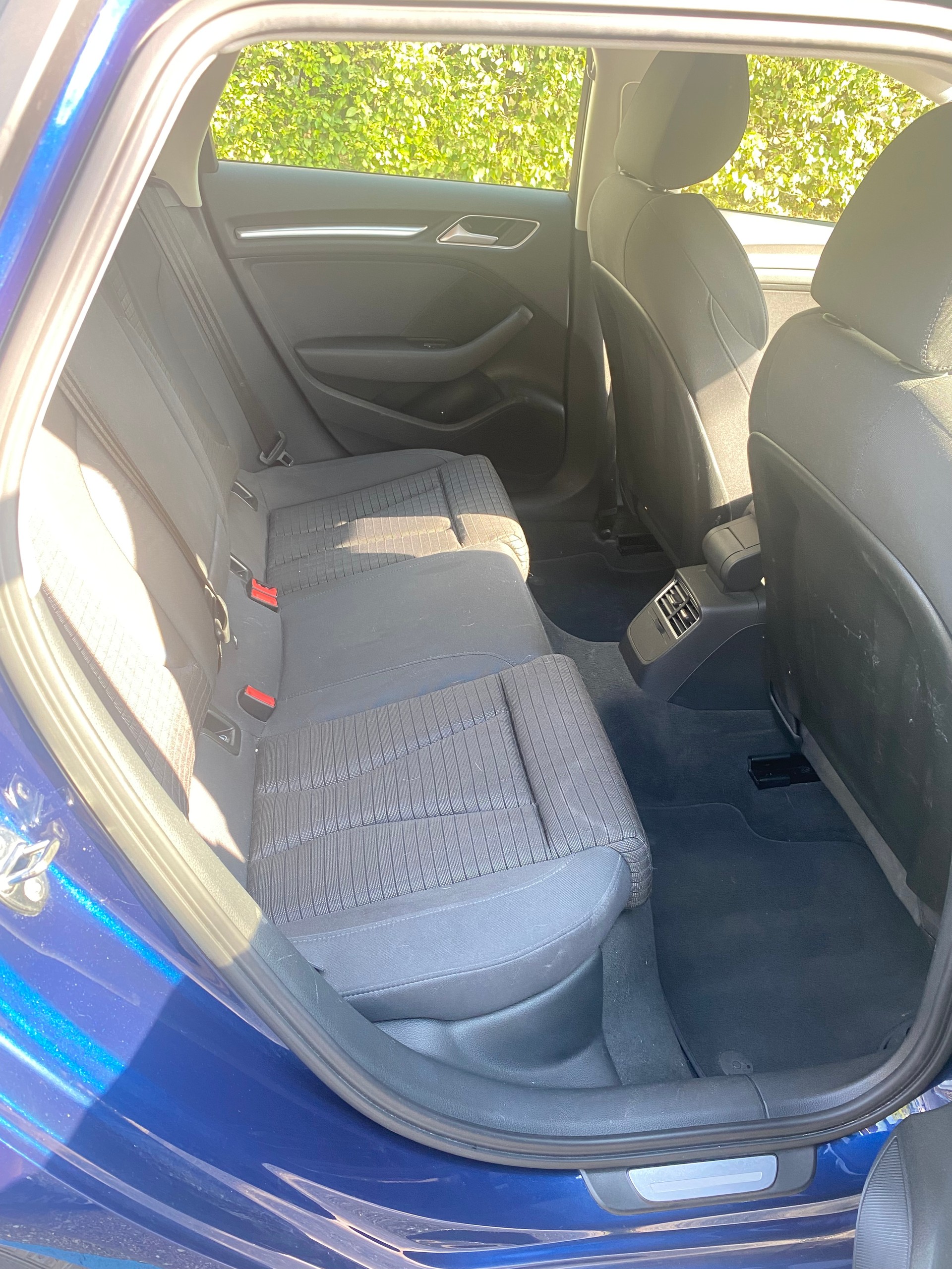 AUDI 2.0 TDI 150 Ambition (Sportback)-image-5