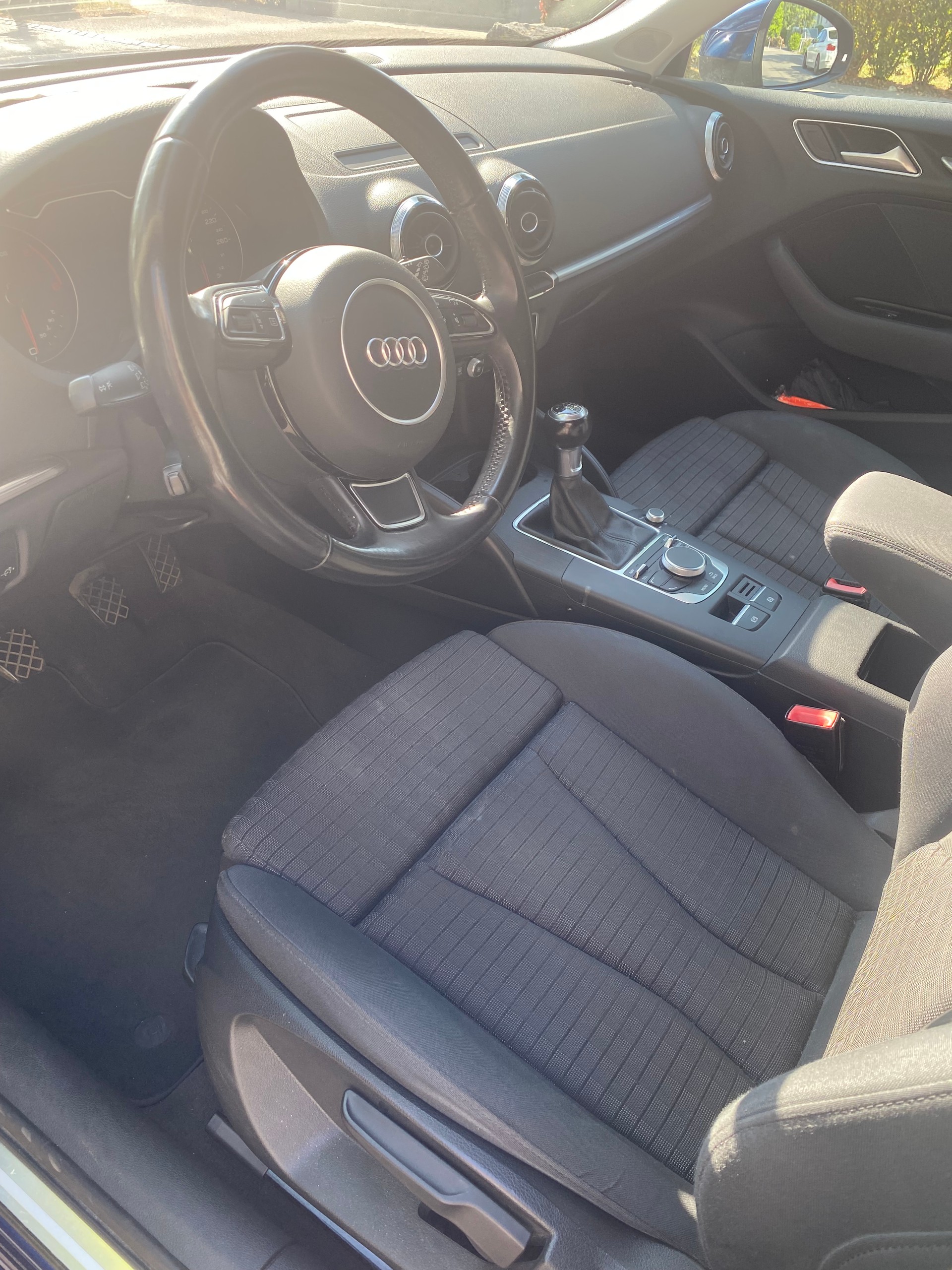 AUDI 2.0 TDI 150 Ambition (Sportback)-image-3