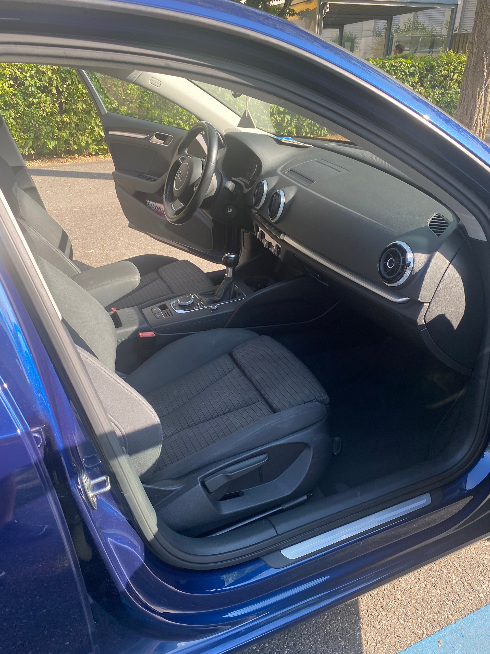 AUDI 2.0 TDI 150 Ambition (Sportback)-image-4