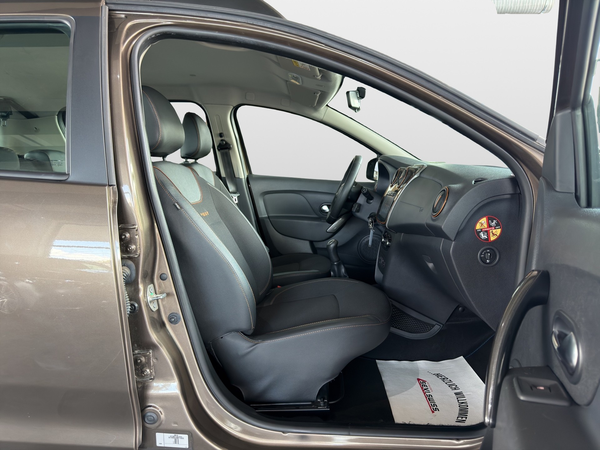 DACIA Sandero1.5dCi Stepway Unlimited*Frisch ab MFK,1 Jahr oder 20'000km Garantie*-image-10