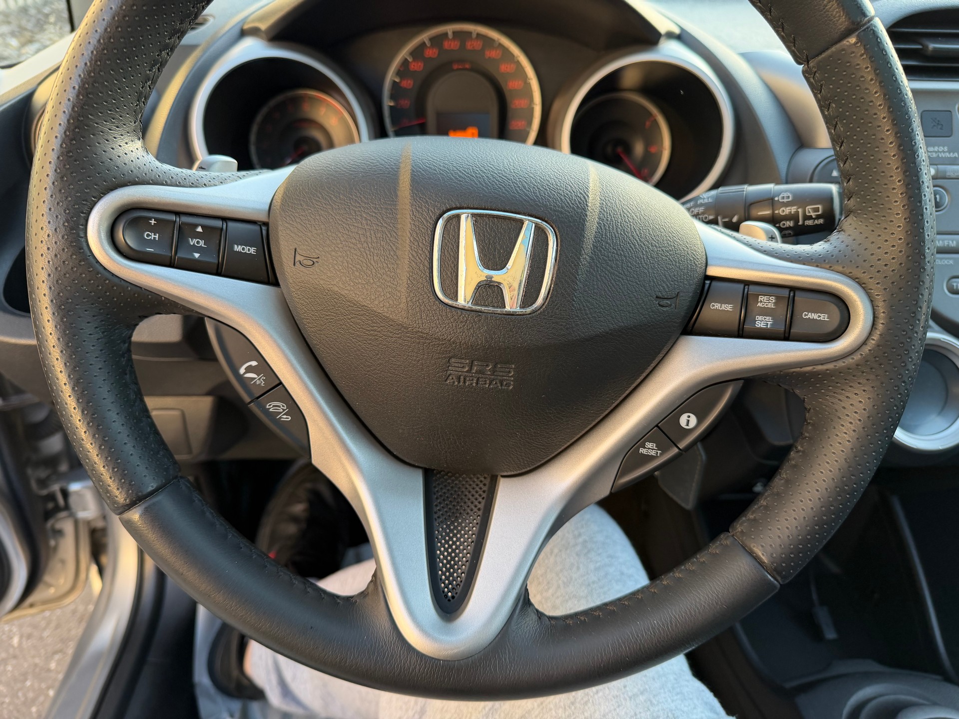 HONDA Jazz 1.4i Elegance i-Shift AUTOMATIQUE-image-34