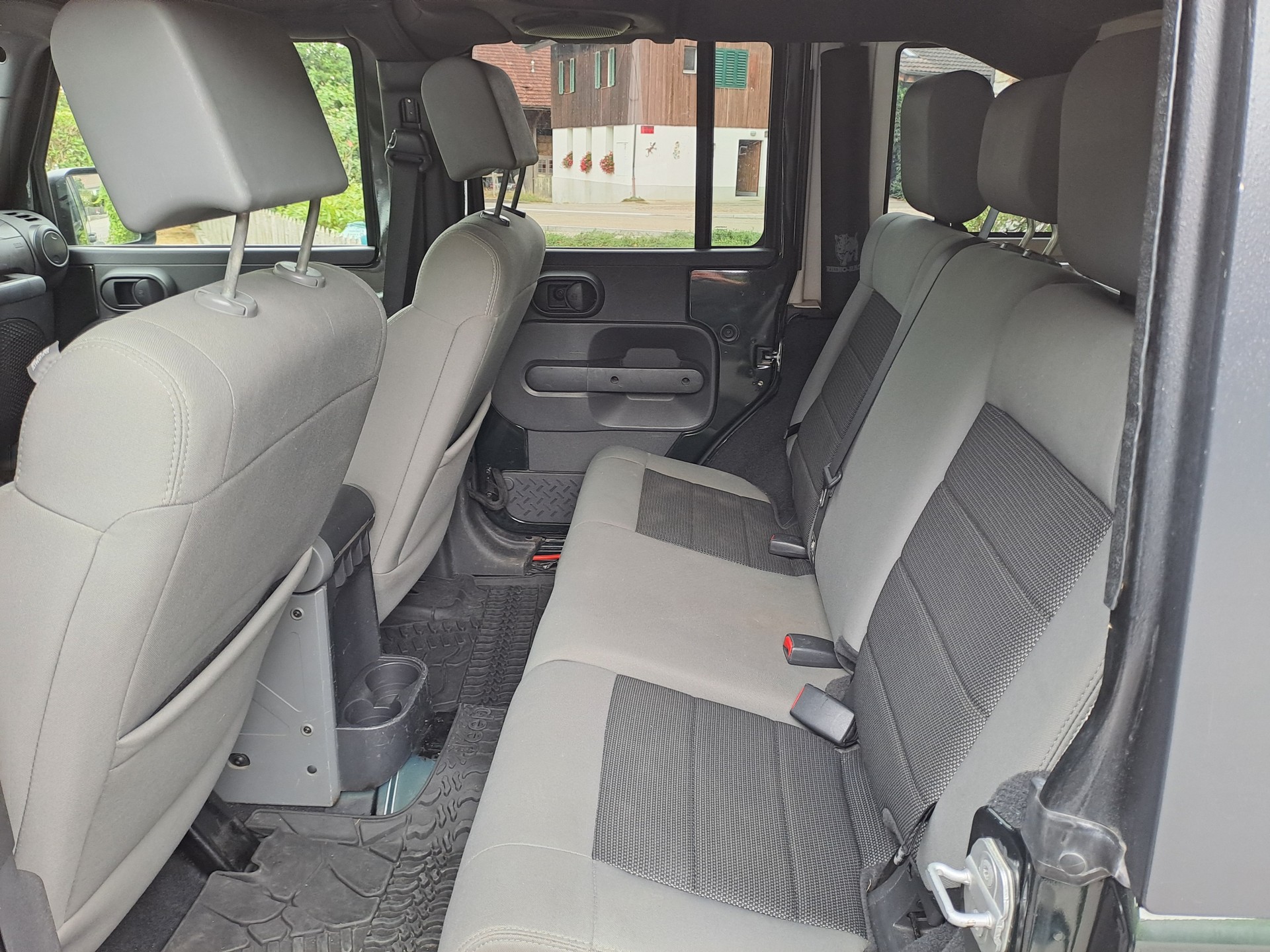 JEEP 2.8 CRD Rubicon Unlimited-image-11