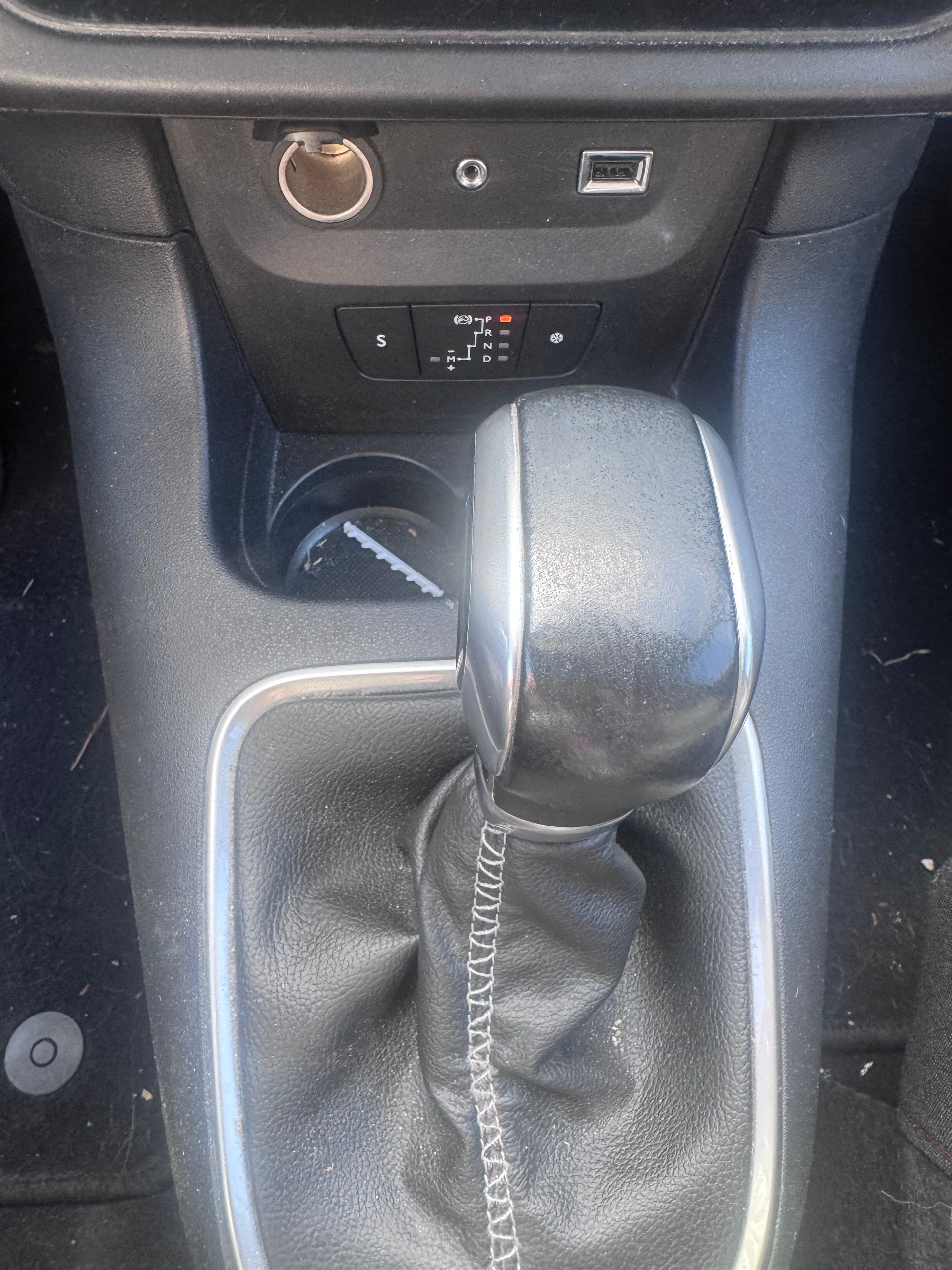 CITROEN C3 1.2i PureTech Feel EAT-image-6