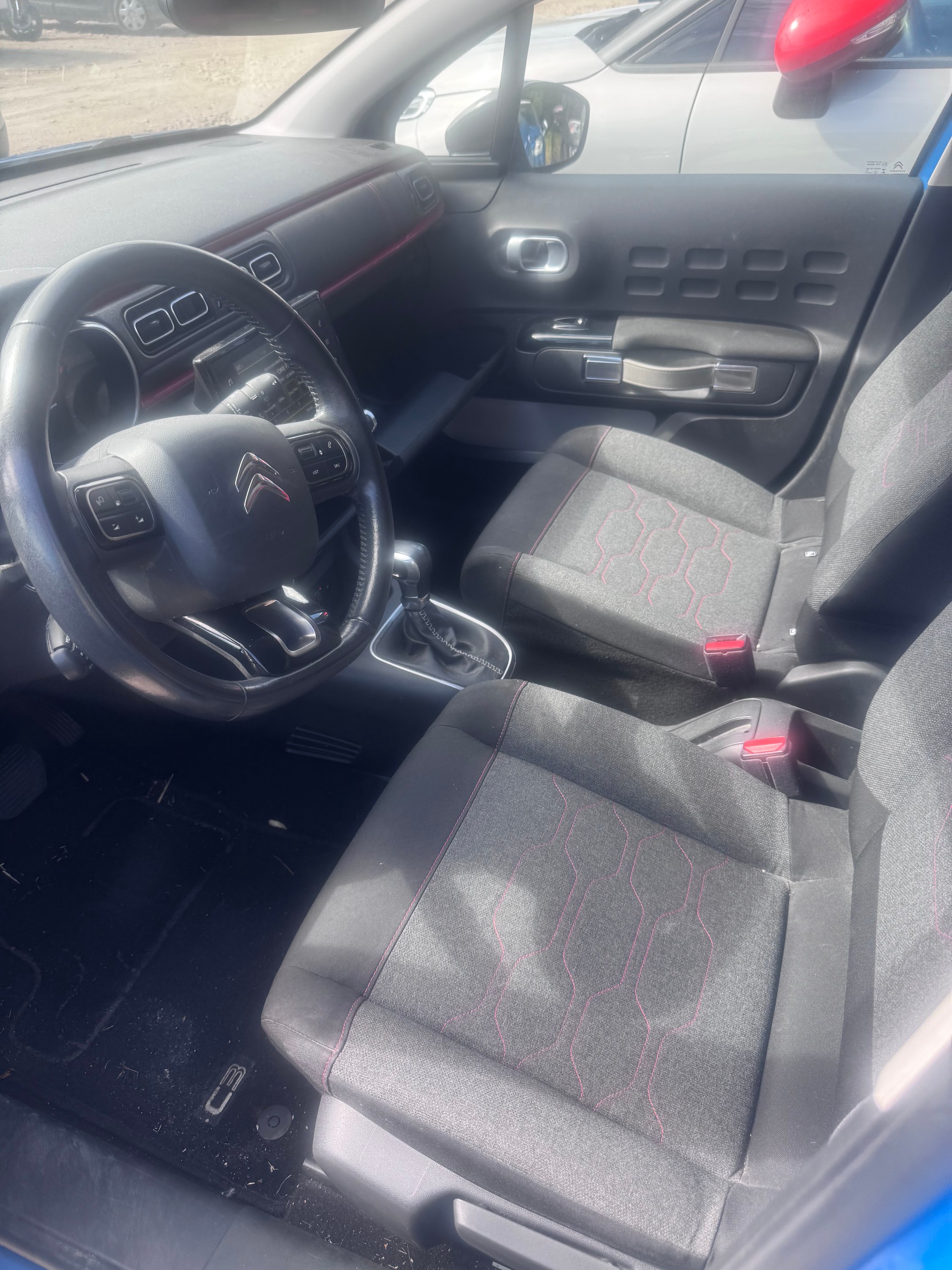 CITROEN C3 1.2i PureTech Feel EAT-image-4