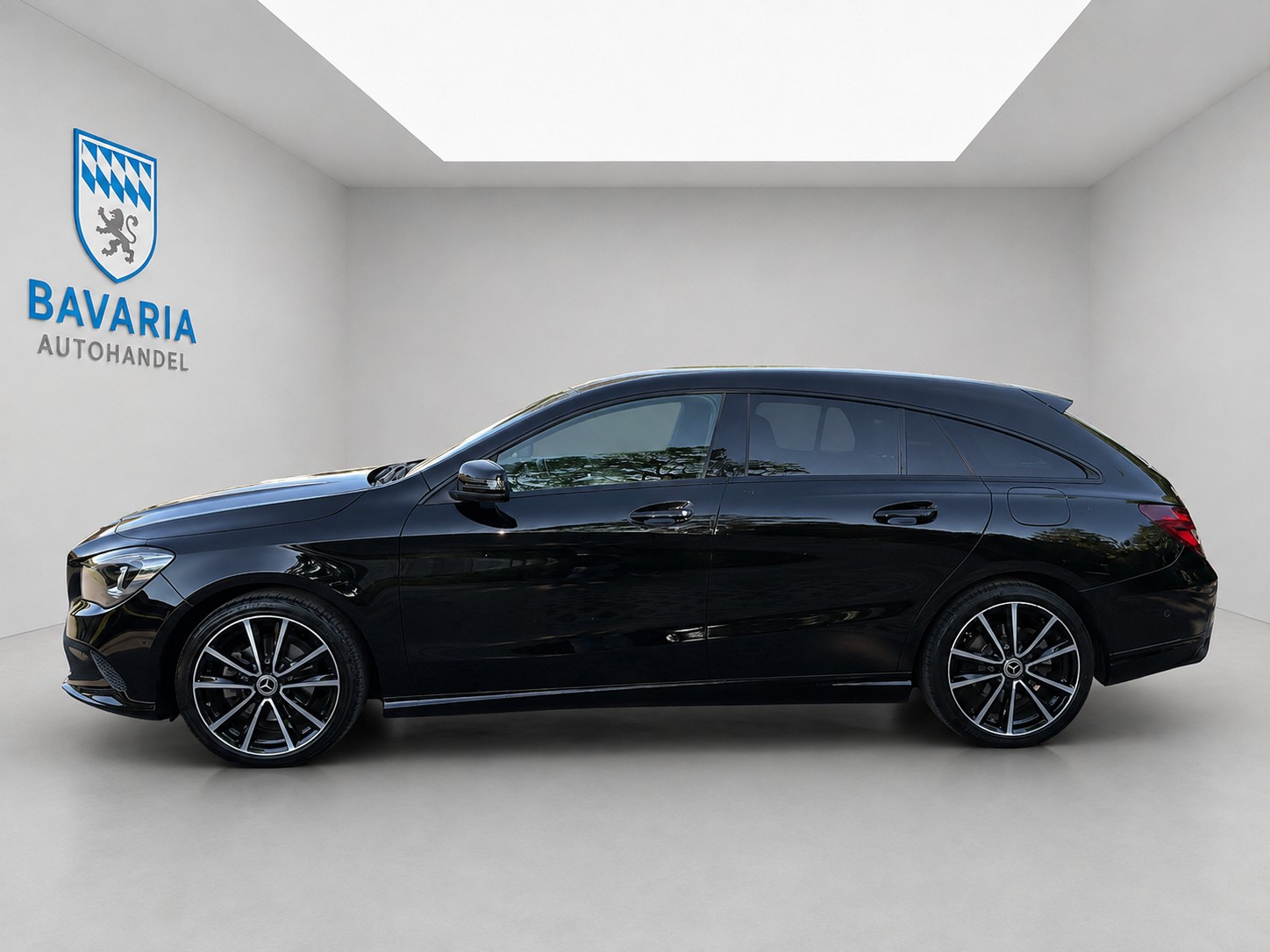 MERCEDES-BENZ CLA Shooting Brake 200 d Night Star-image-2