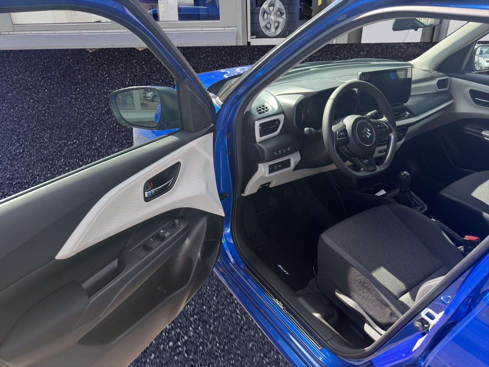 SUZUKI Swift 1.2 Piz Sulai Hybrid 4x4-image-8