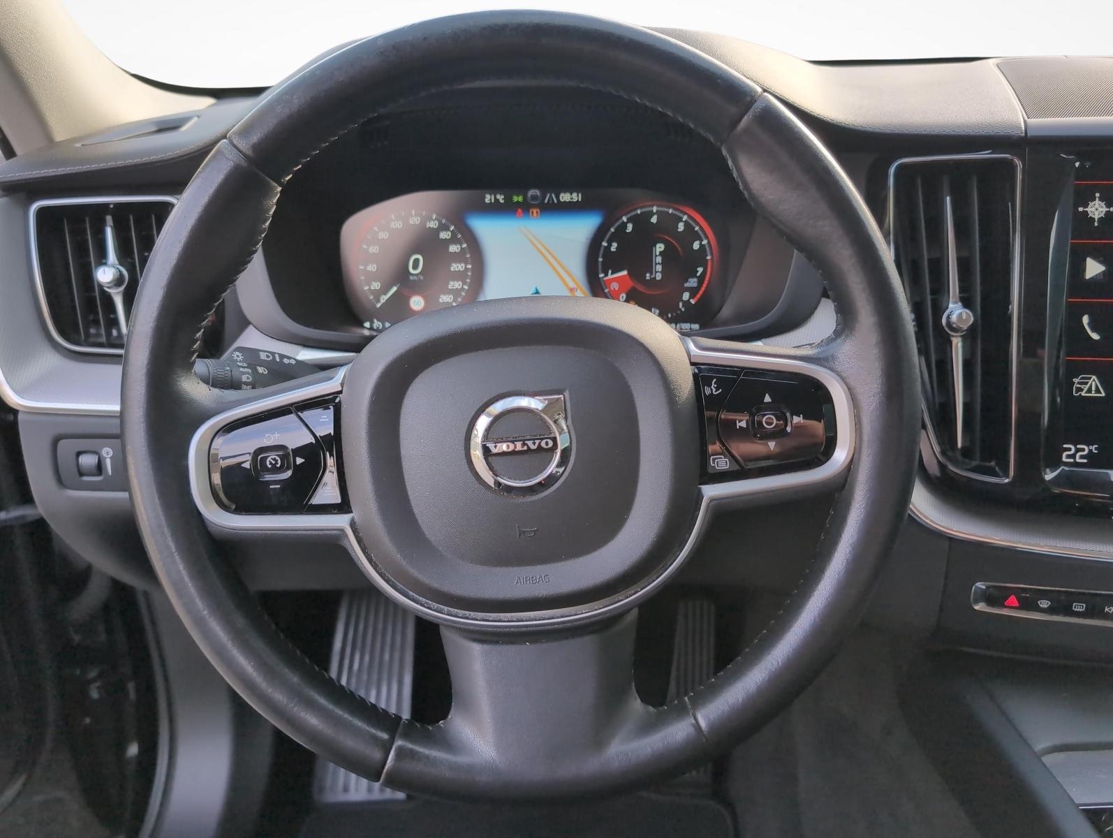 VOLVO XC60 2.0 T5 Inscription AWD-image-9