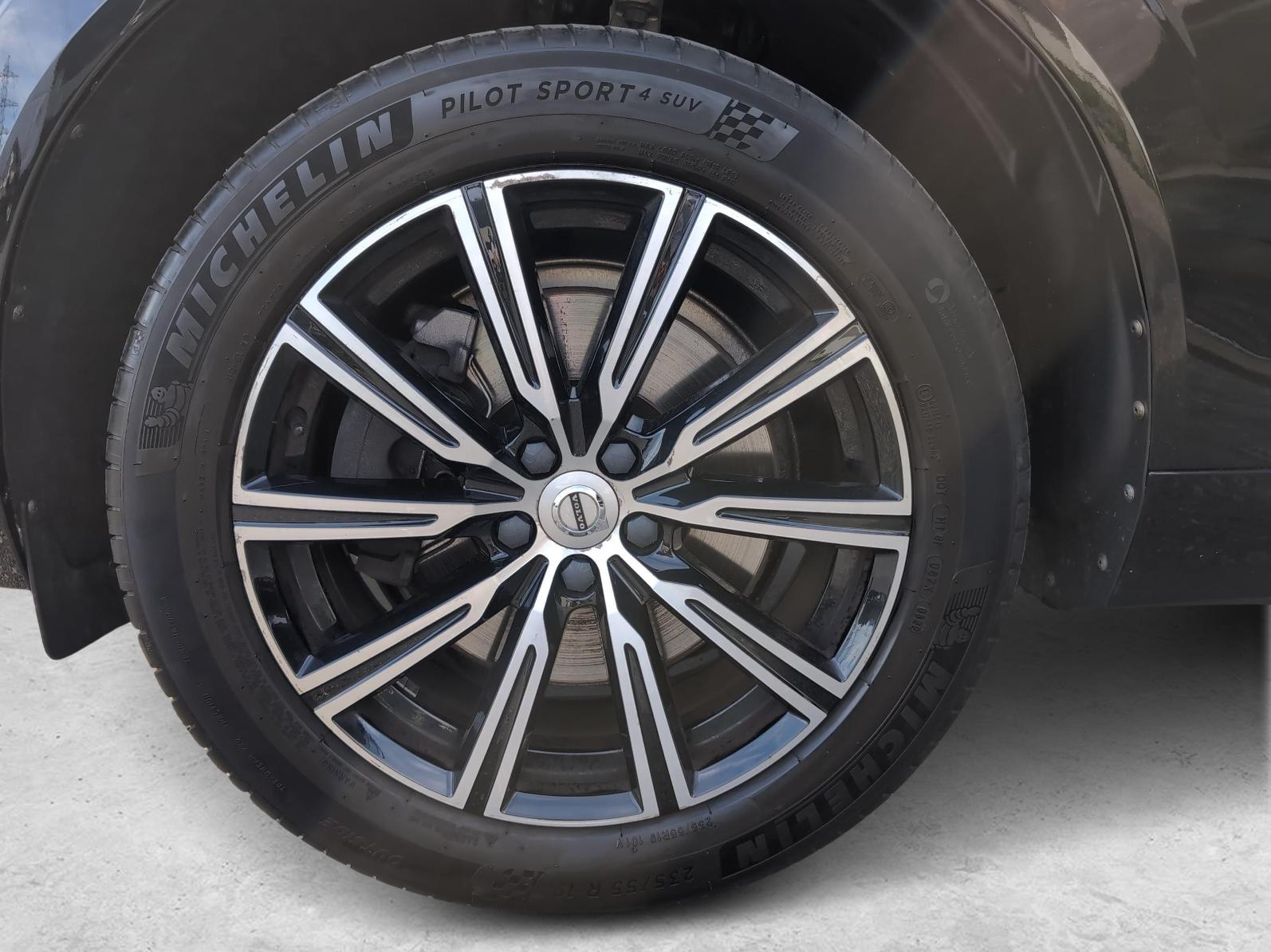 VOLVO XC60 2.0 T5 Inscription AWD-image-13