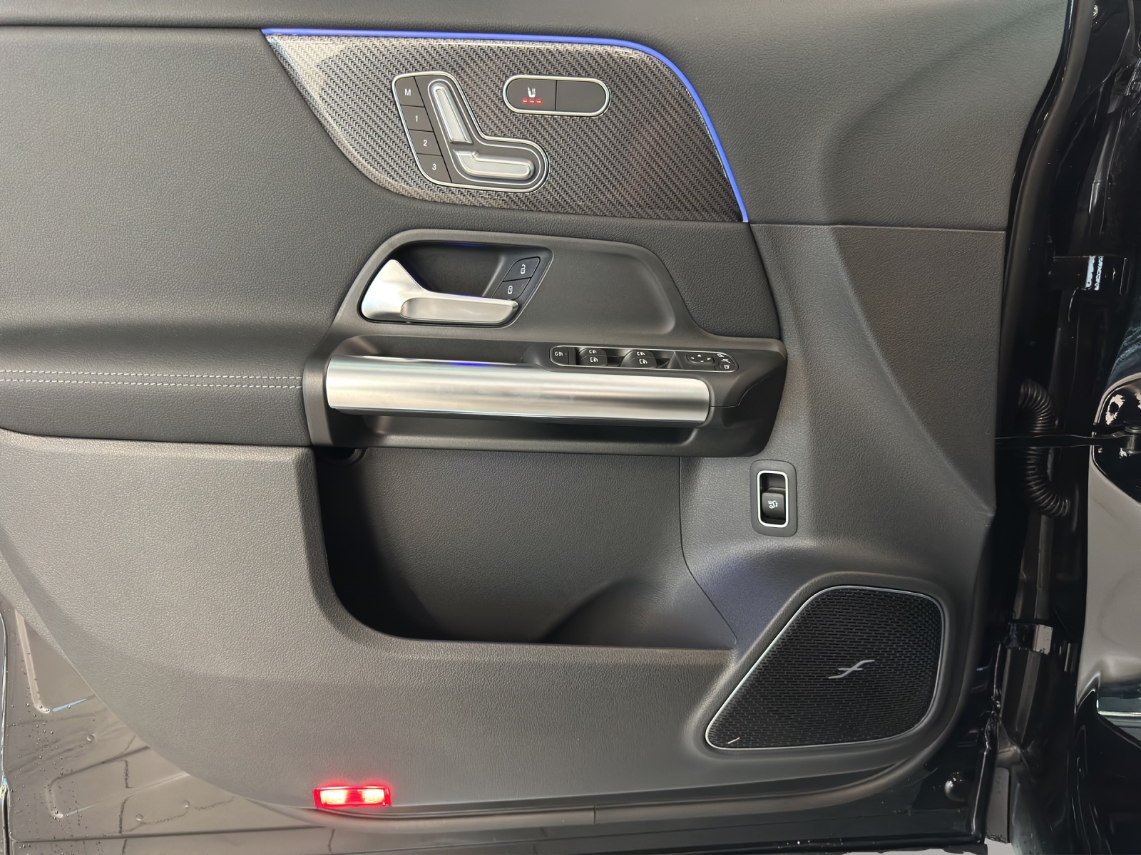 MERCEDES-BENZ GLA AMG 45 S 4M+8G-DCT-image-12