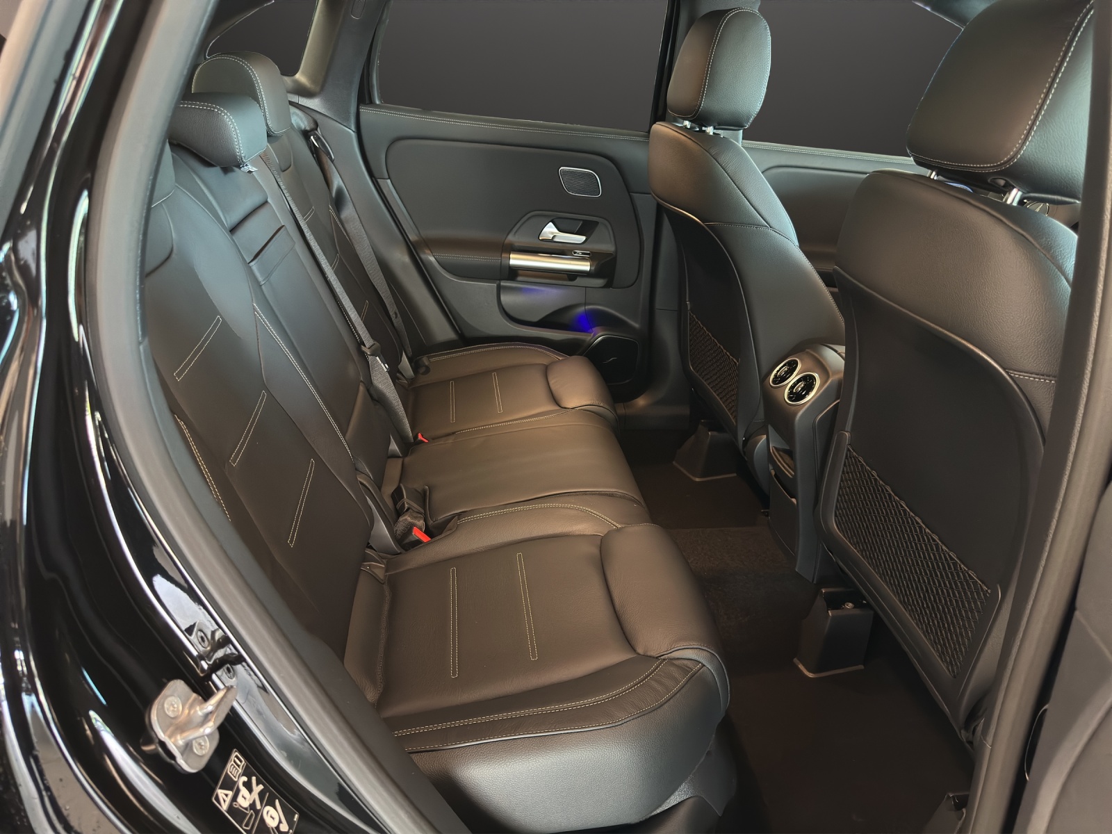 MERCEDES-BENZ GLA AMG 45 S 4M+8G-DCT-image-11