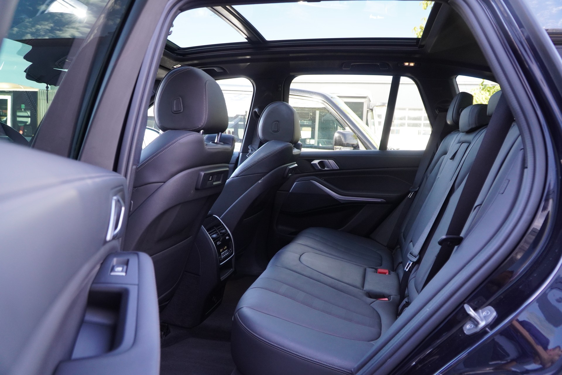 BMW X5 xDrive 48V 40i M Sport Steptronic-image-9