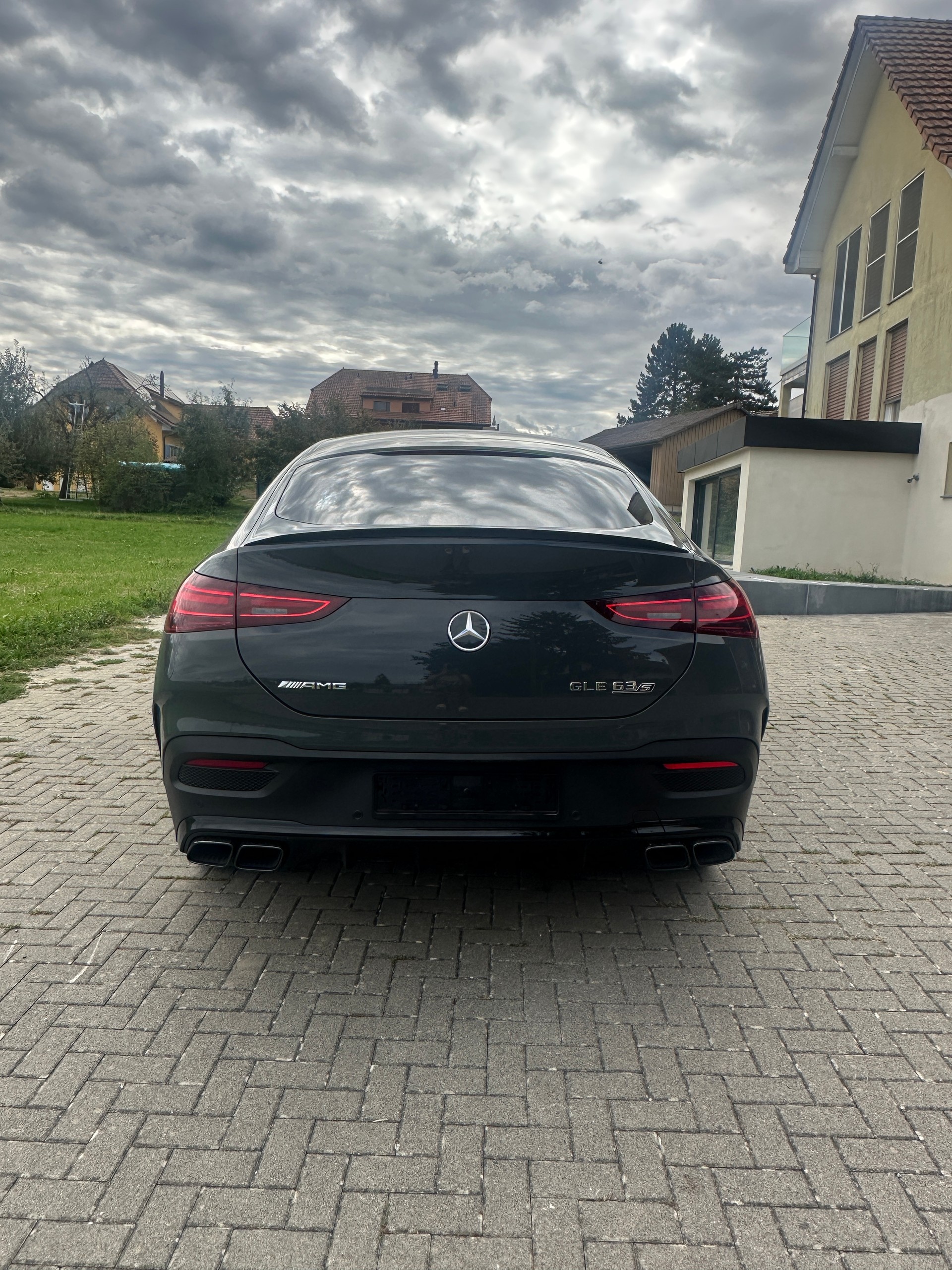 MERCEDES-BENZ GLE 63 S AMG 4matic+-image-1