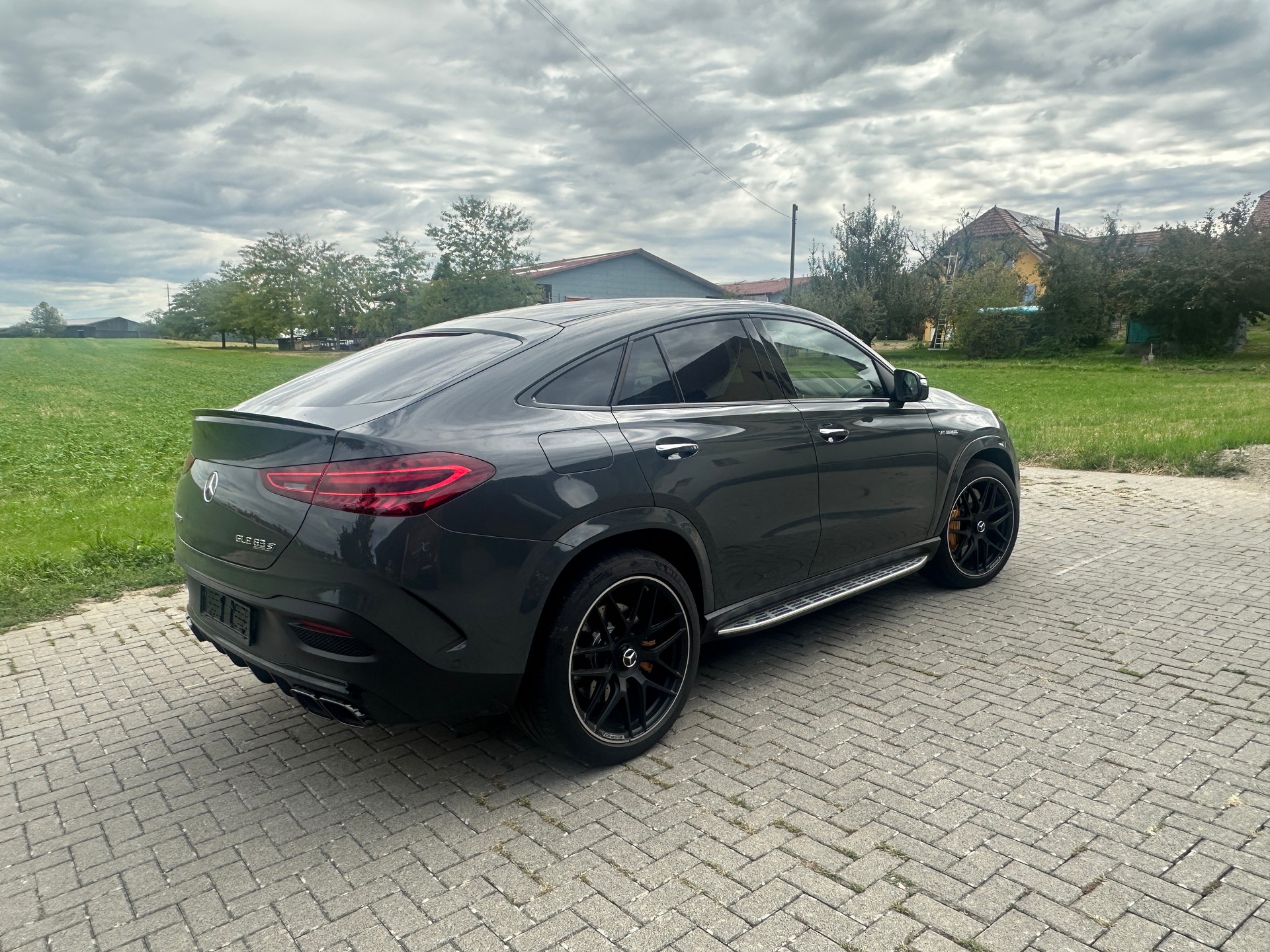 MERCEDES-BENZ GLE 63 S AMG 4matic+-image-2
