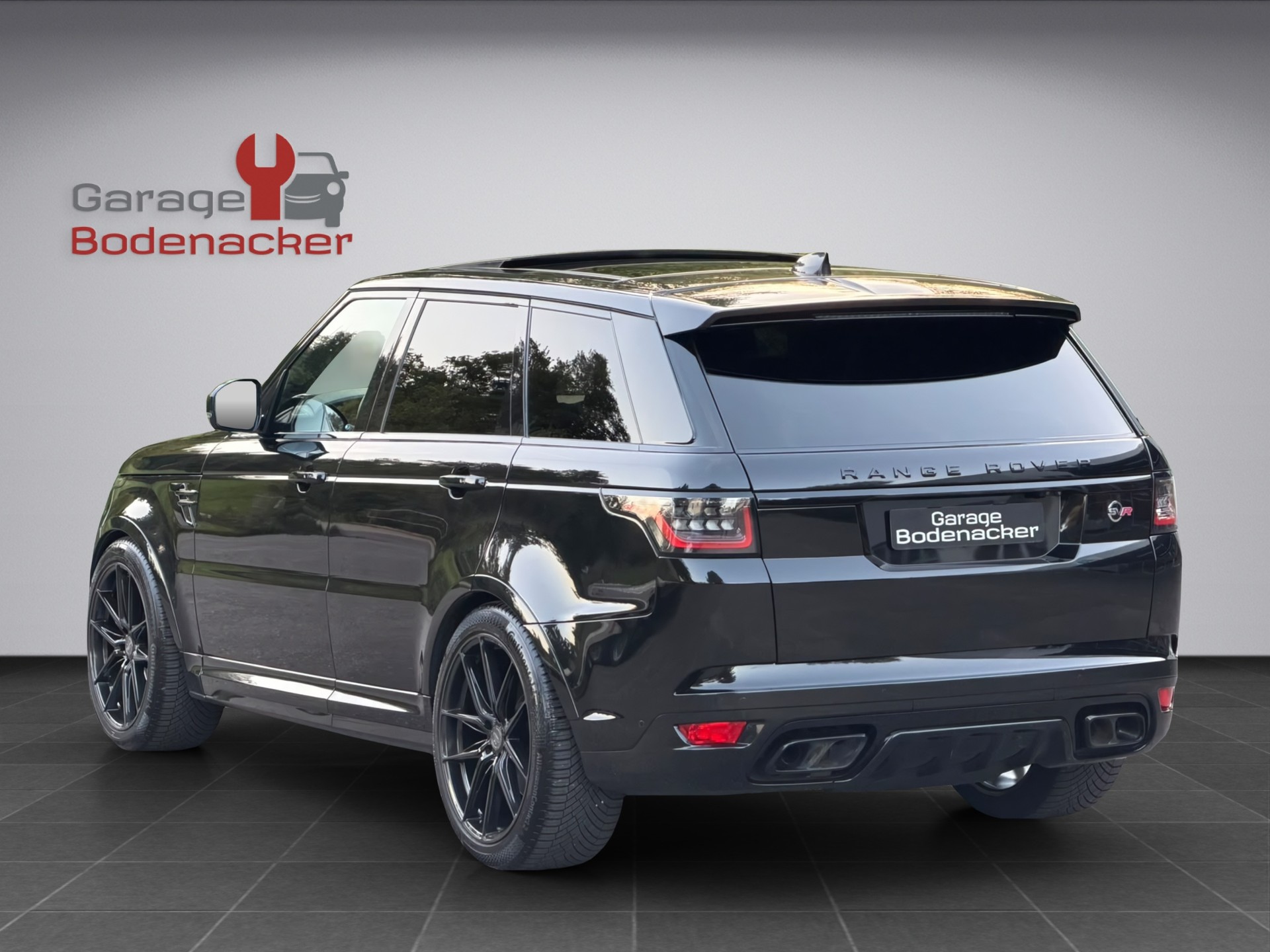 LAND ROVER Range Rover Sport 5.0 V8 S/C SVR Automatic-image-3