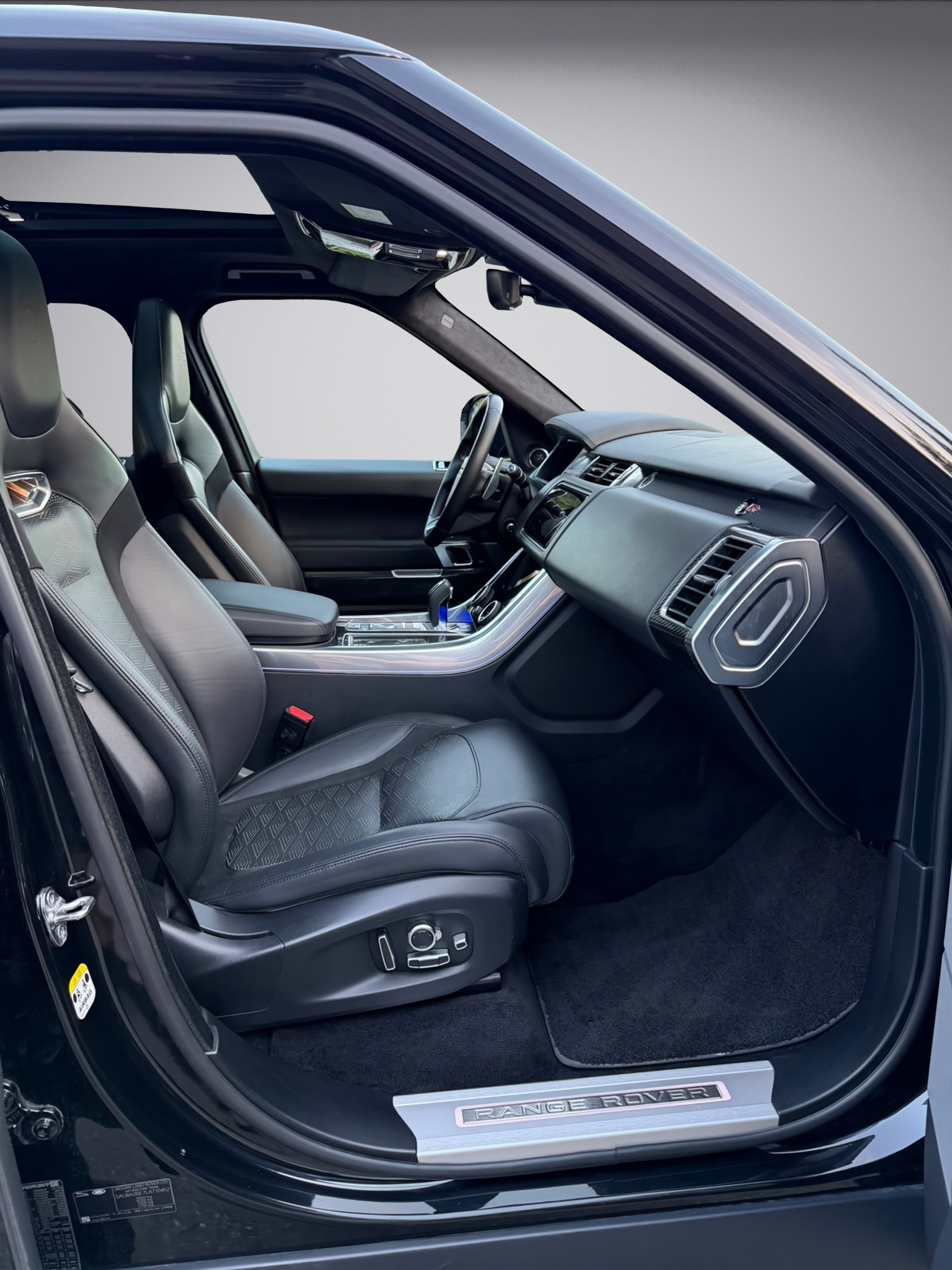LAND ROVER Range Rover Sport 5.0 V8 S/C SVR Automatic-image-13