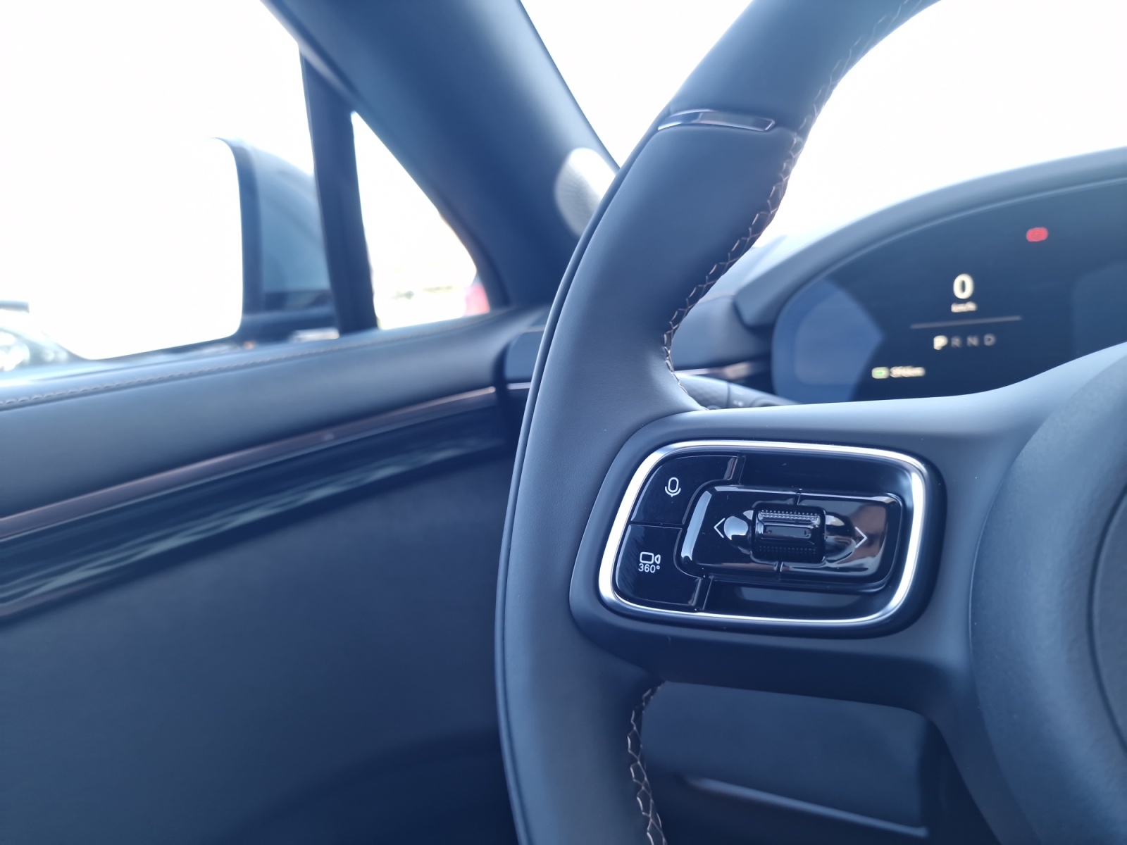 ZEEKR 7X 71kWh Core RWD Panorama Reichweite 480 km-image-16
