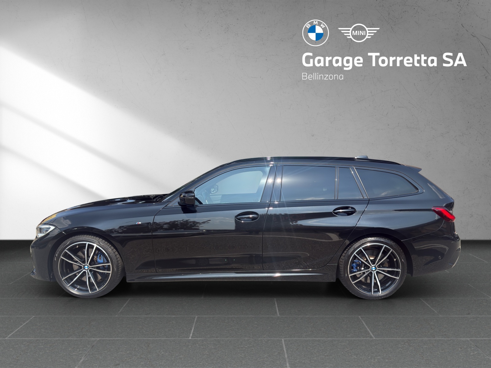 BMW M340d xDrive 48V Touring Steptronic Sport-image-1