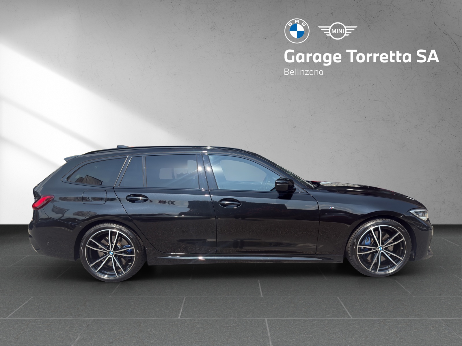 BMW M340d xDrive 48V Touring Steptronic Sport-image-5