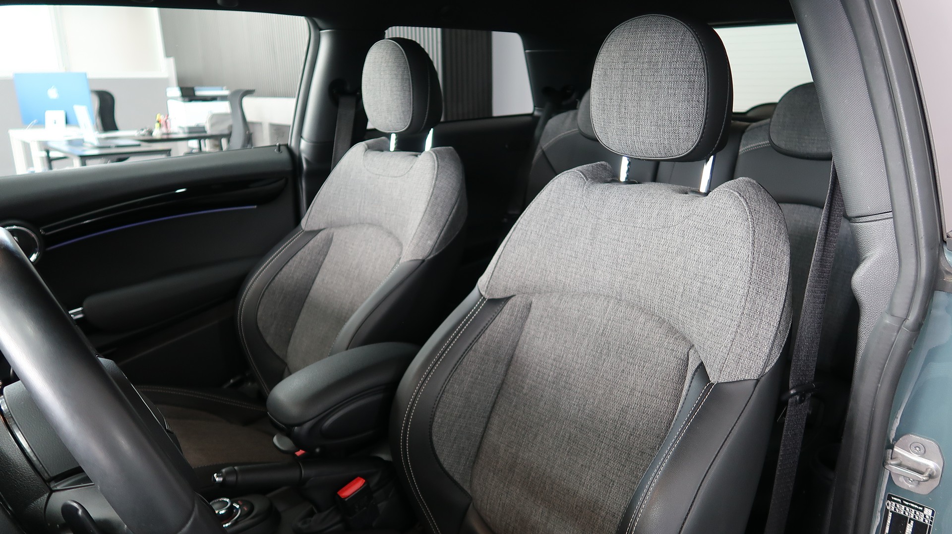 MINI Cooper S Multitone Edition Steptronic DKG / CH / GARANTIE / EXPERTISE / MFK-image-21