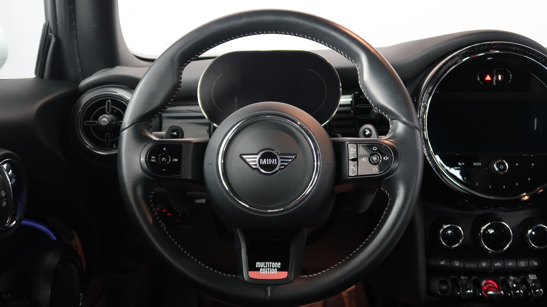 MINI Cooper S Multitone Edition Steptronic DKG / CH / GARANTIE / EXPERTISE / MFK-image-27