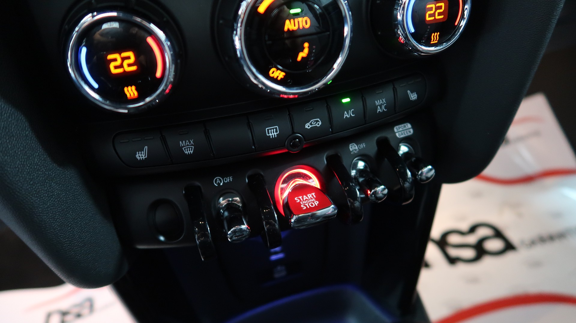 MINI Cooper S Multitone Edition Steptronic DKG / CH / GARANTIE / EXPERTISE / MFK-image-26