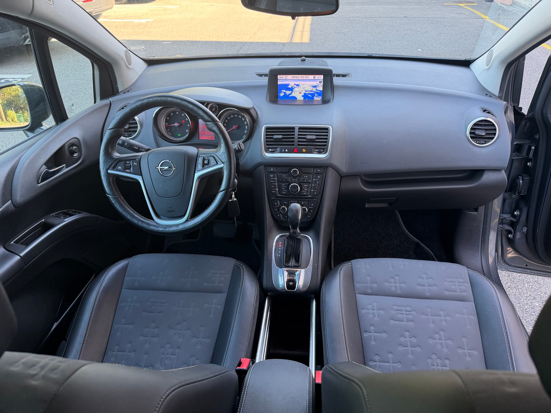OPEL Meriva 1.4 Turbo Active Edition Automatic-image-10