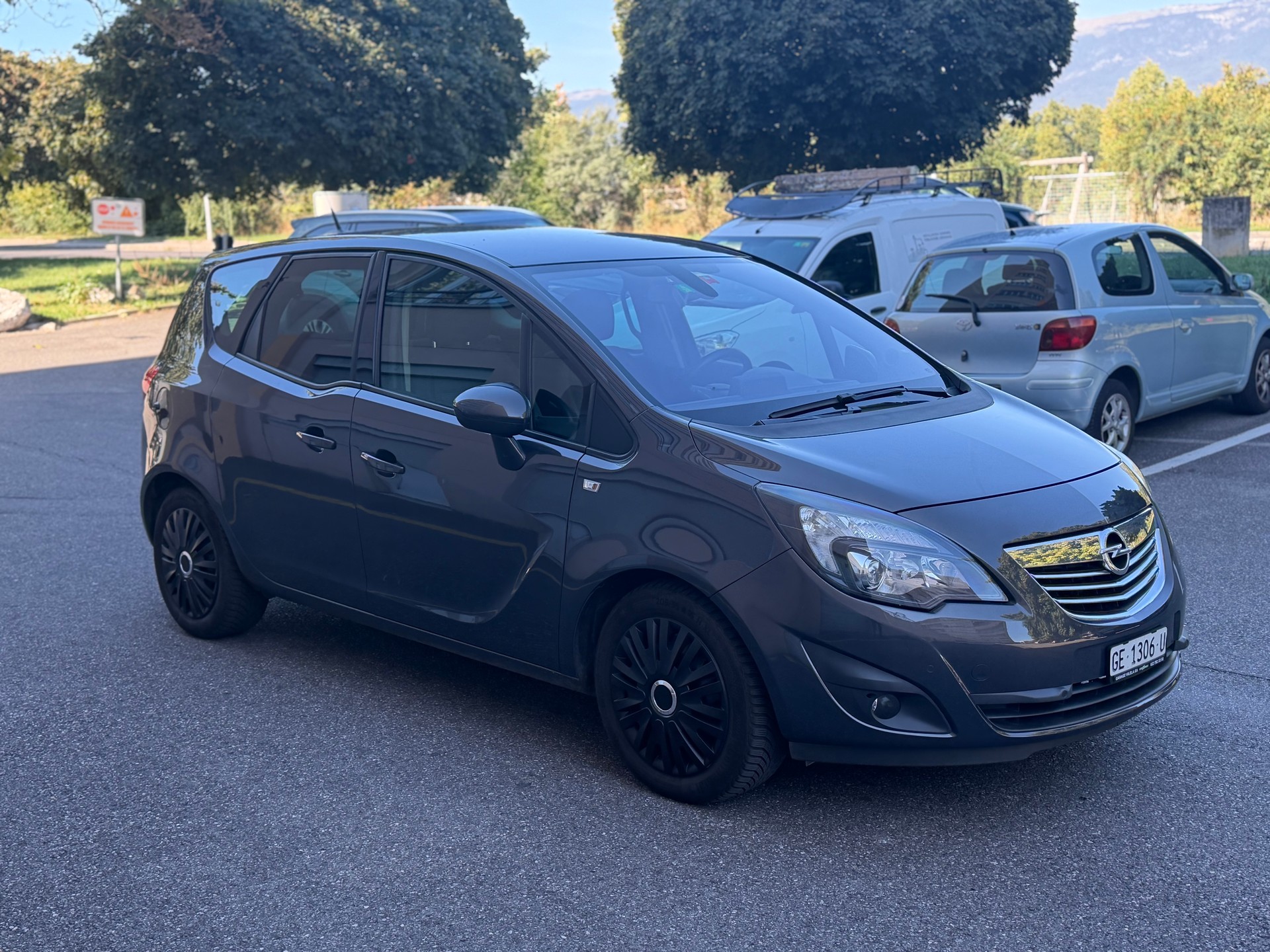 OPEL Meriva 1.4 Turbo Active Edition Automatic-image-1