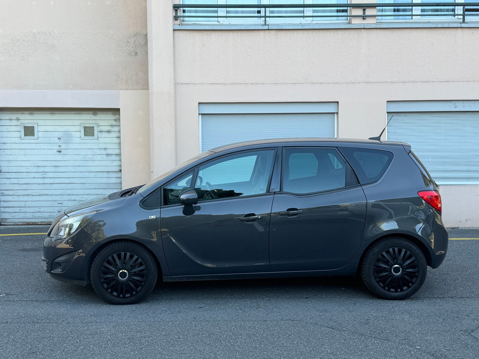 OPEL Meriva 1.4 Turbo Active Edition Automatic-image-3
