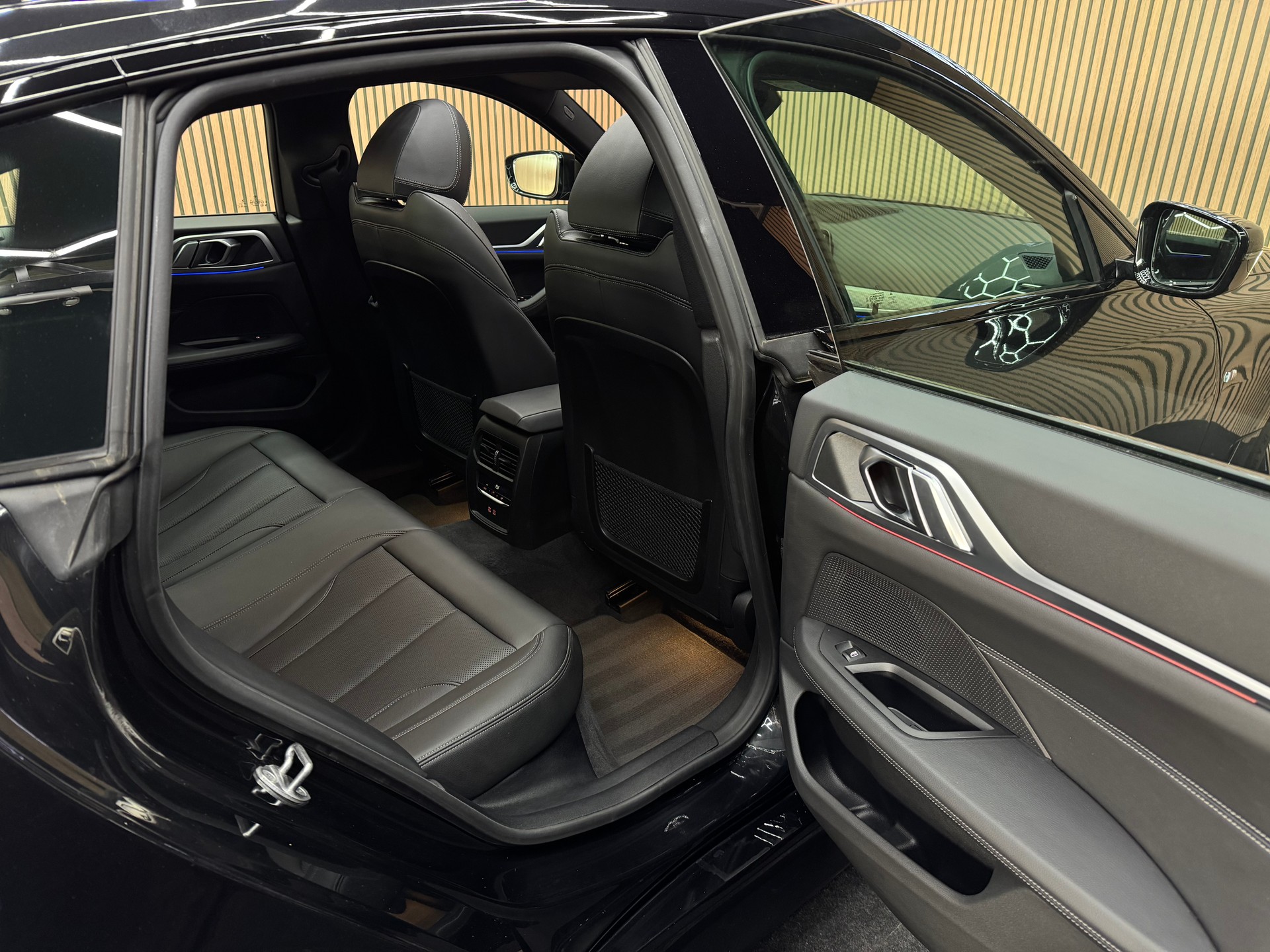 BMW 420d xDrive SAG Gran Coupé *ab CHF 279.-/ Monat*-image-13