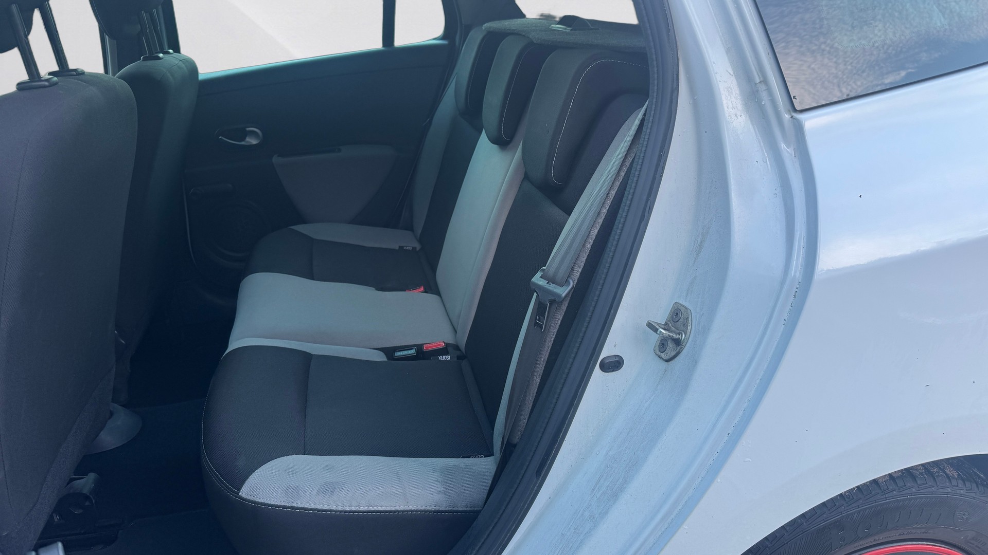 RENAULT Clio Grandtour 1.2 16V Turbo-image-11