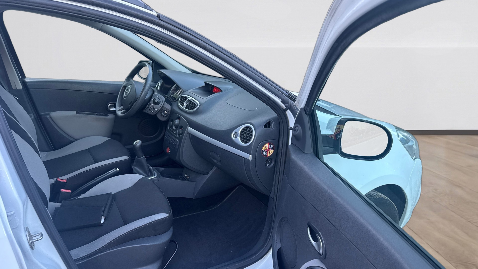 RENAULT Clio Grandtour 1.2 16V Turbo-image-14